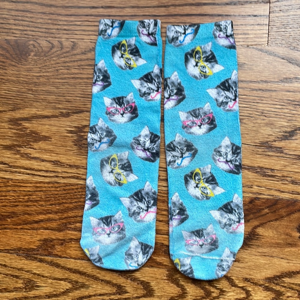 Kitty socks! - Picture 2 of 3